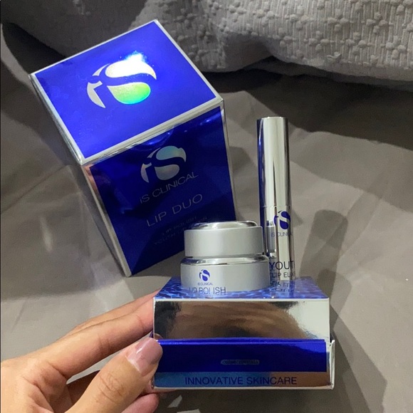 SOLD✨ iS CLINICAL lip polish & youth lip elixir - Picture 3 of 8